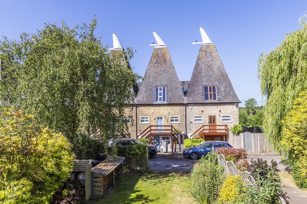 Property photo 1 of 42