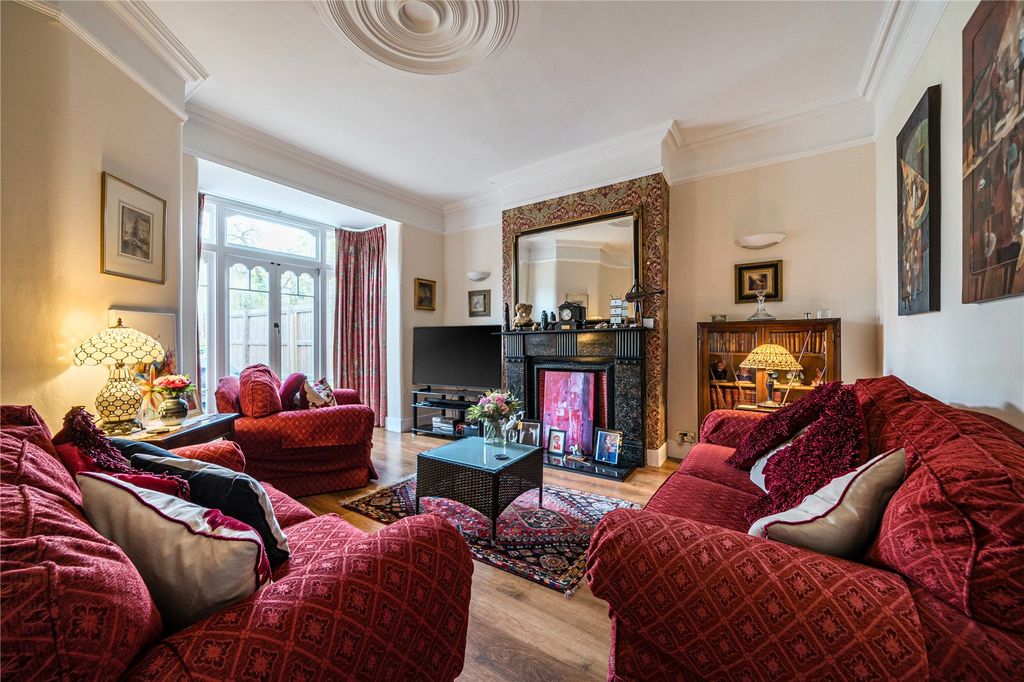 Property photo 3 of 28 Picture No. 29