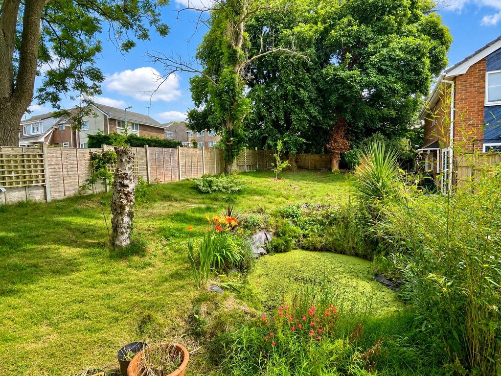Property photo 2 of 30 Garden