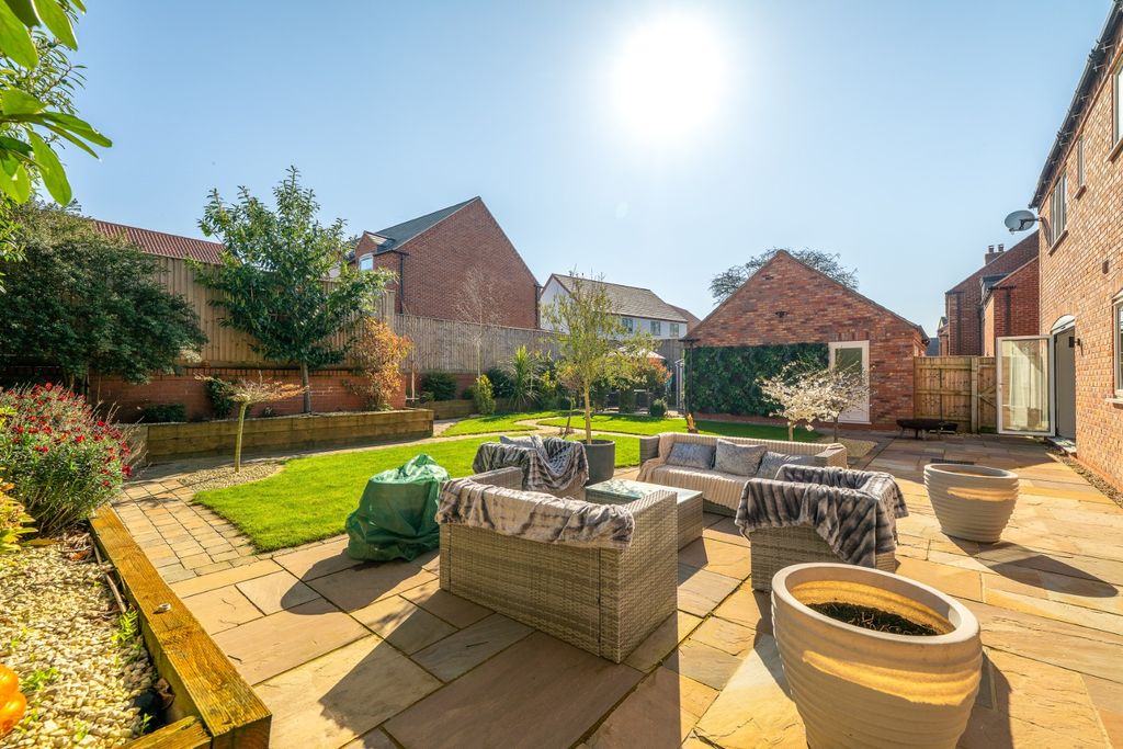 Property photo 3 of 29 4979534