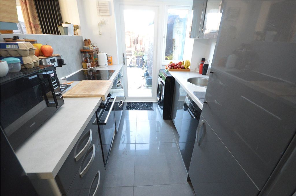 Property photo 3 of 9 Picture No. 19