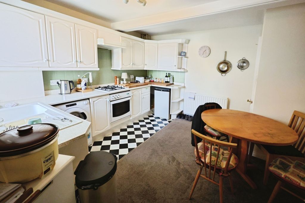 Property photo 3 of 11 Pbox-Img.Jpg