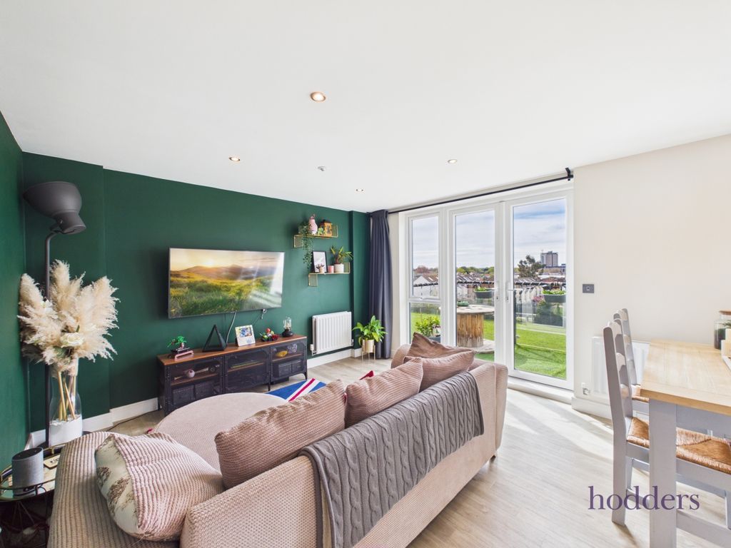 Property photo 2 of 14 Picture No. 07