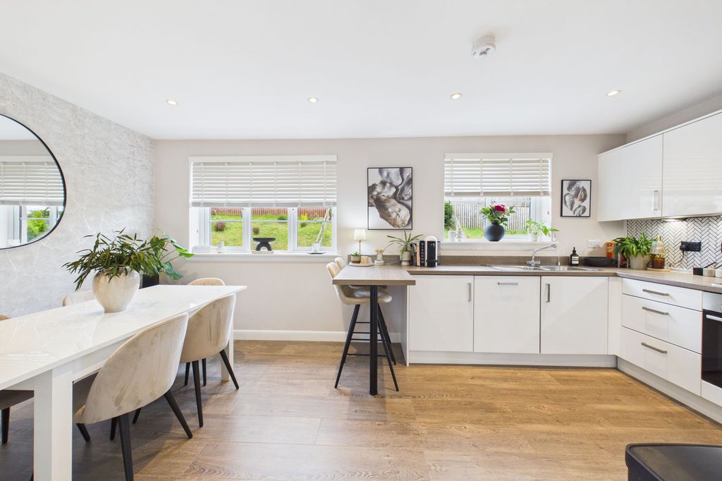 Property photo 3 of 29 Kitchen/Dining Angle 1