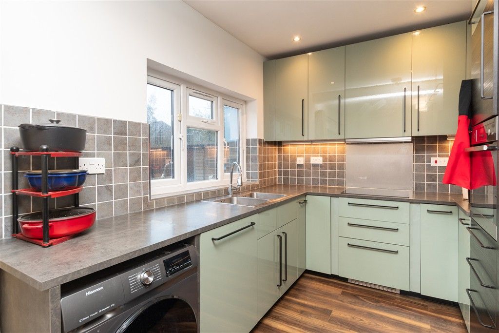 Property photo 2 of 12 Kitchen