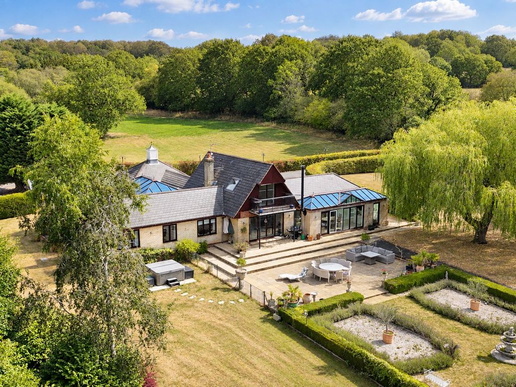 Property photo 2 of 19