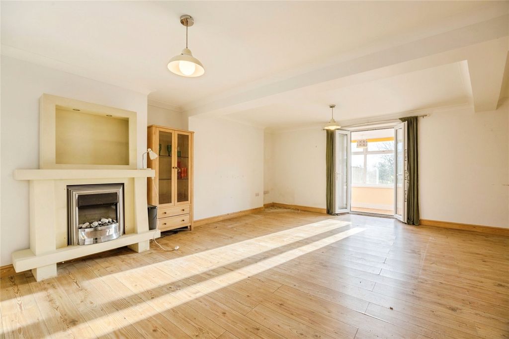 Property photo 2 of 16 Living Dining Room