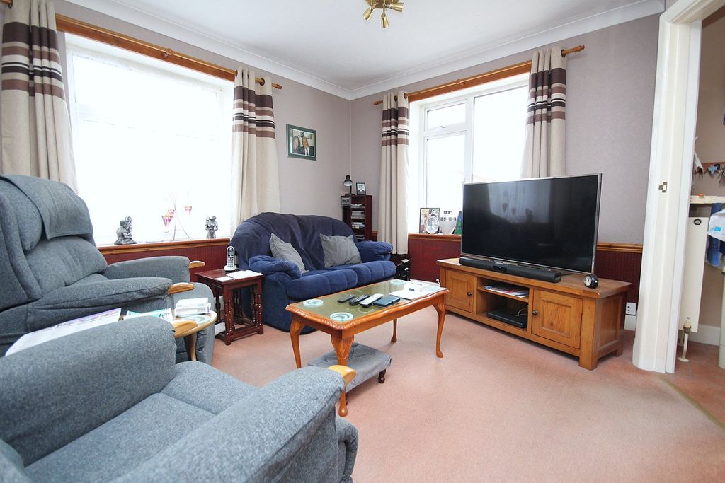 Property photo 3 of 20