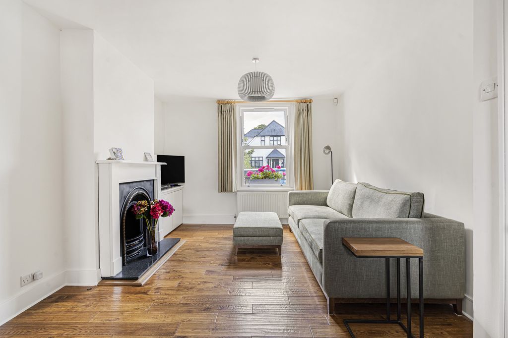 Property photo 3 of 13