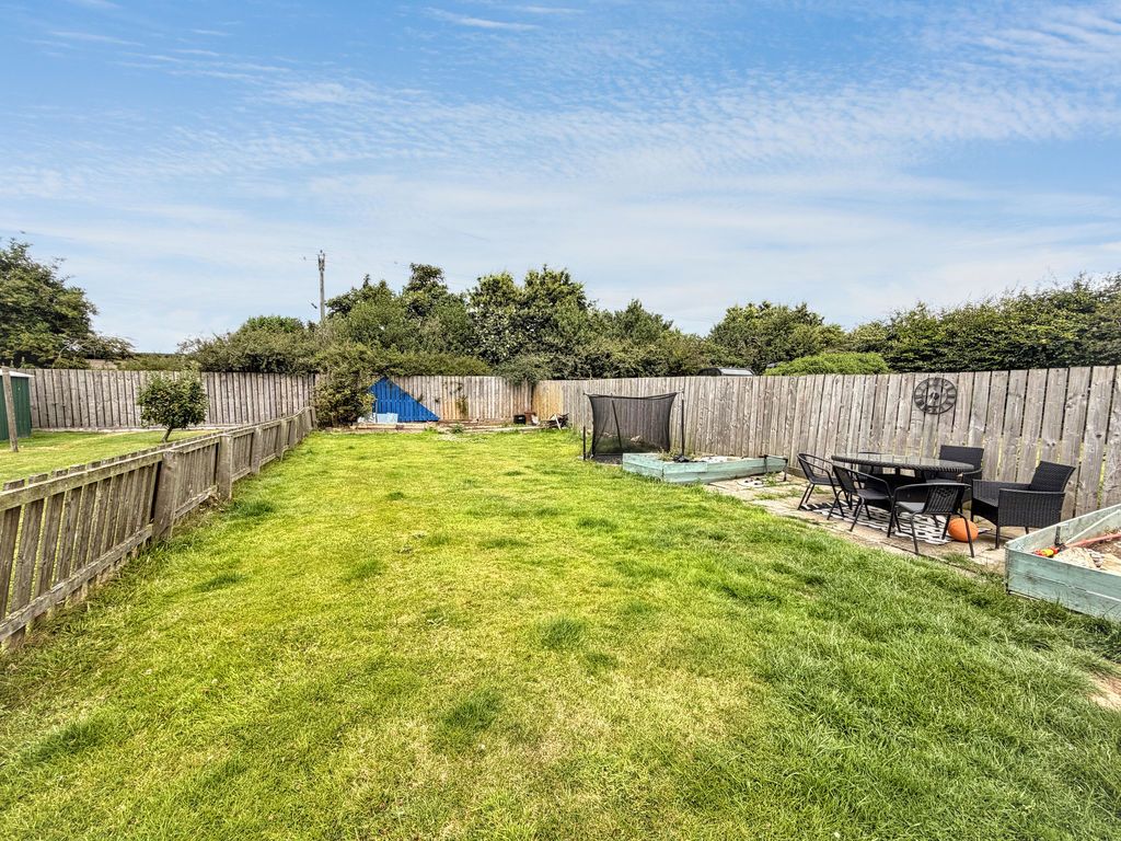 Property photo 2 of 16 Photo 16