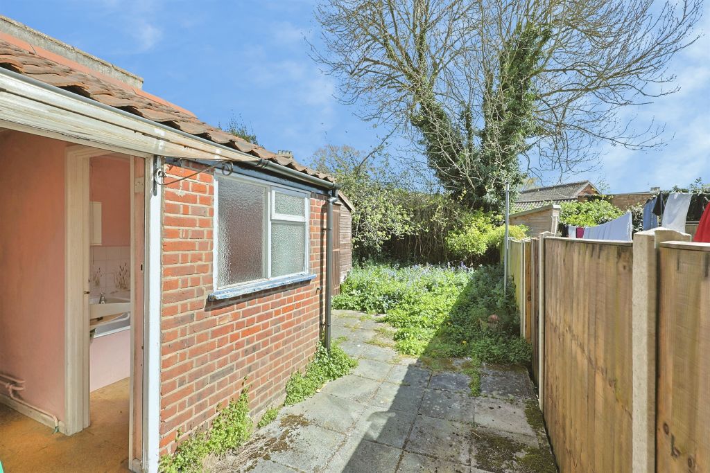 Property photo 3 of 21