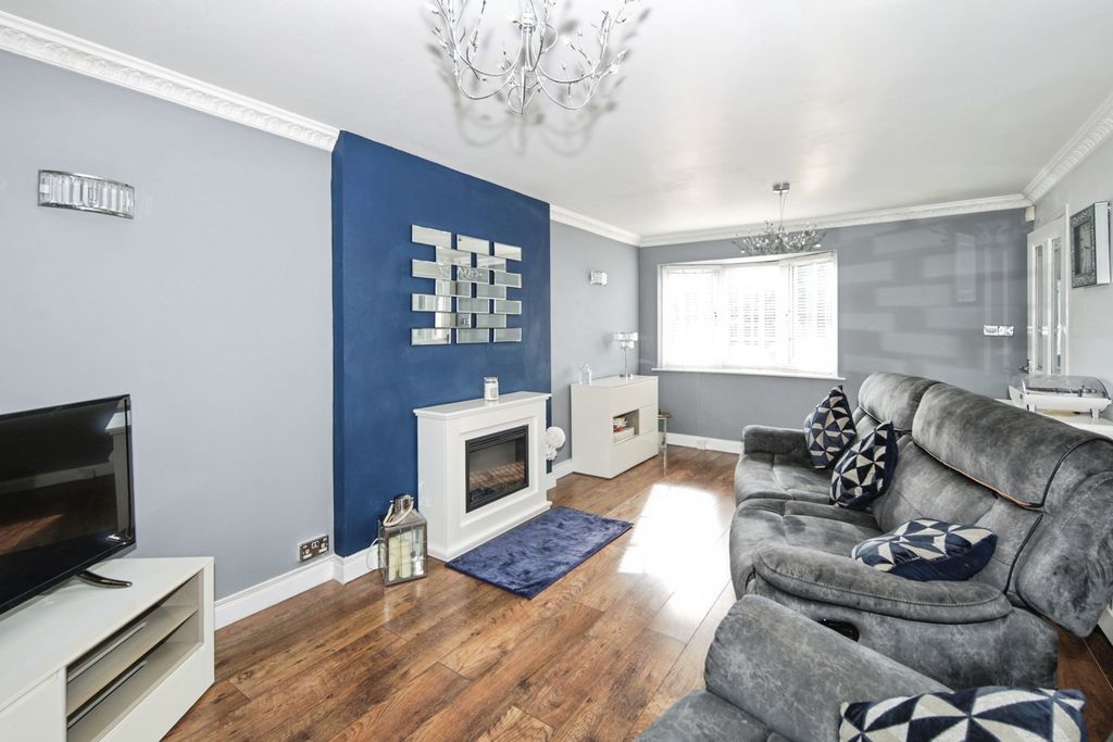 Property photo 2 of 19 Pbox-Img.Jpg