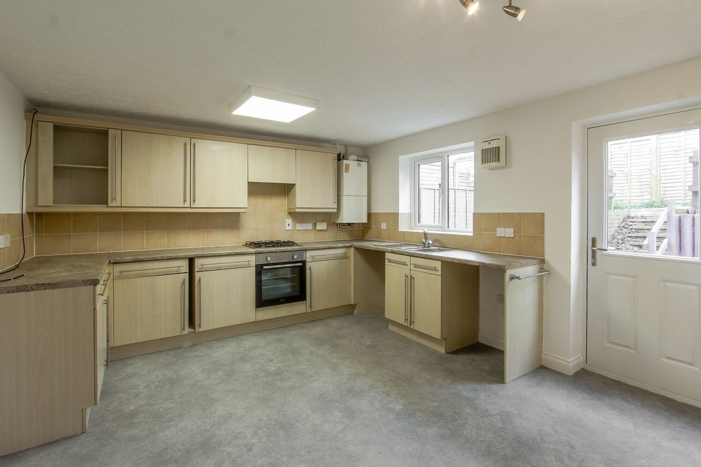 Property photo 2 of 17 Kitchen Diner