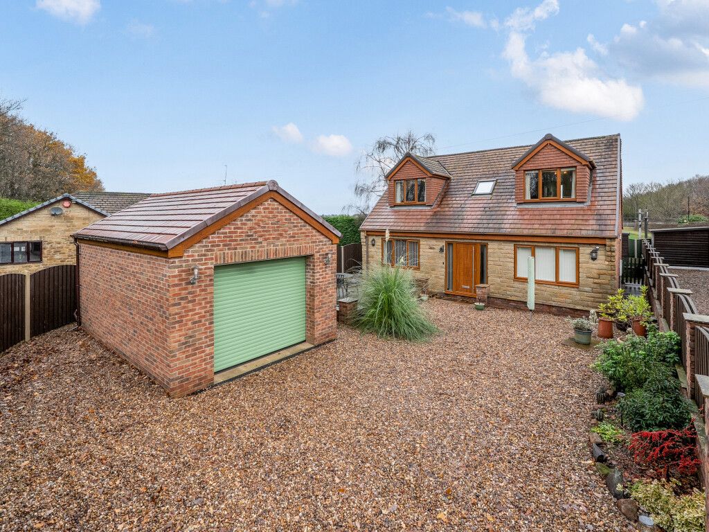 Property photo 1 of 20 1388772-1-693823F...