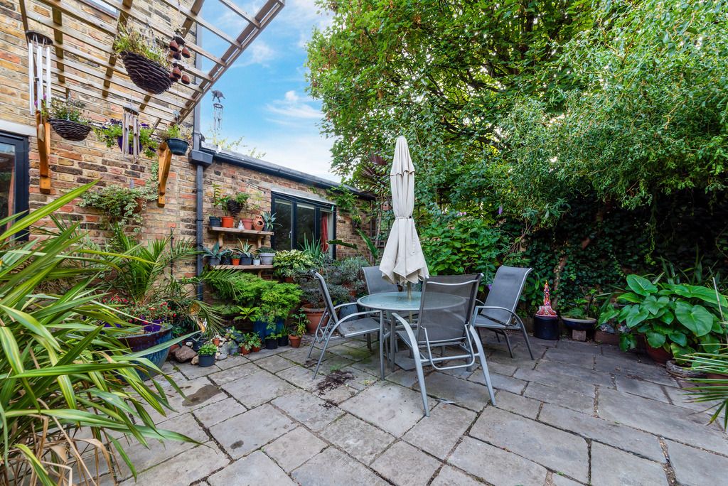 Property photo 2 of 5