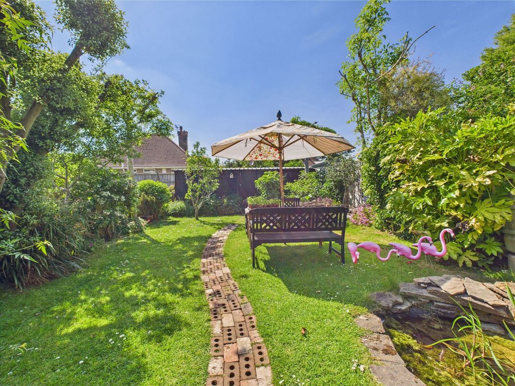 Property photo 2 of 20