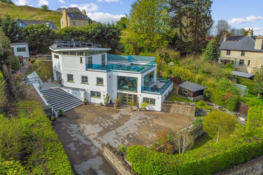 Property photo 1 of 20 The Square House