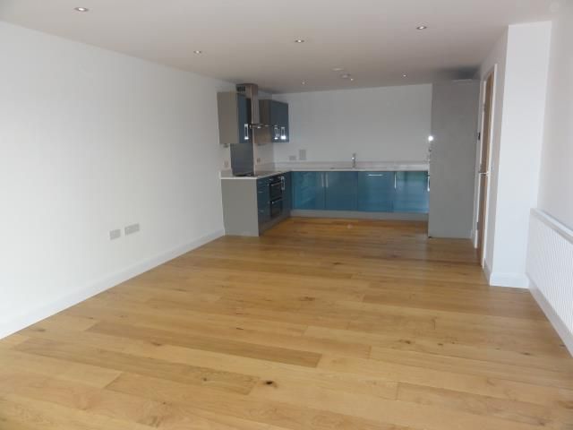 Property photo 3 of 8 Living Space