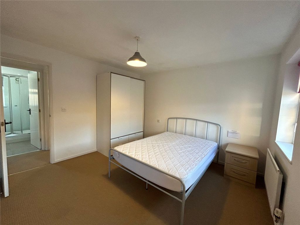 Property photo 3 of 10 Picture No. 04