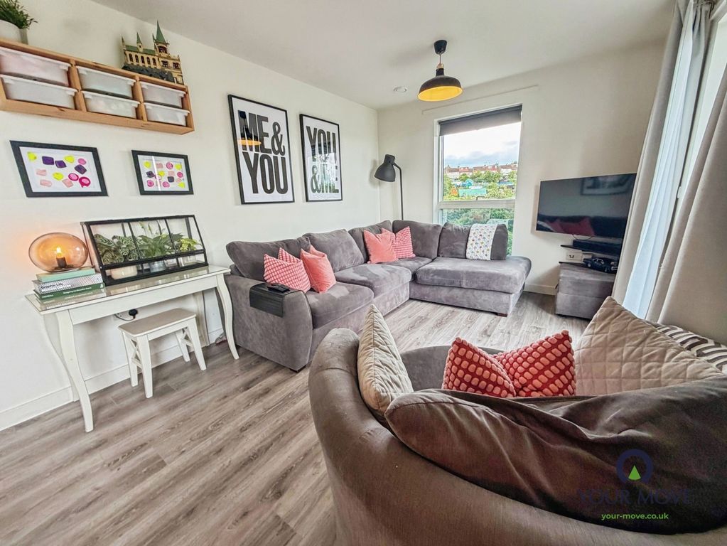 Property photo 2 of 18 Pbox-Img.Jpg