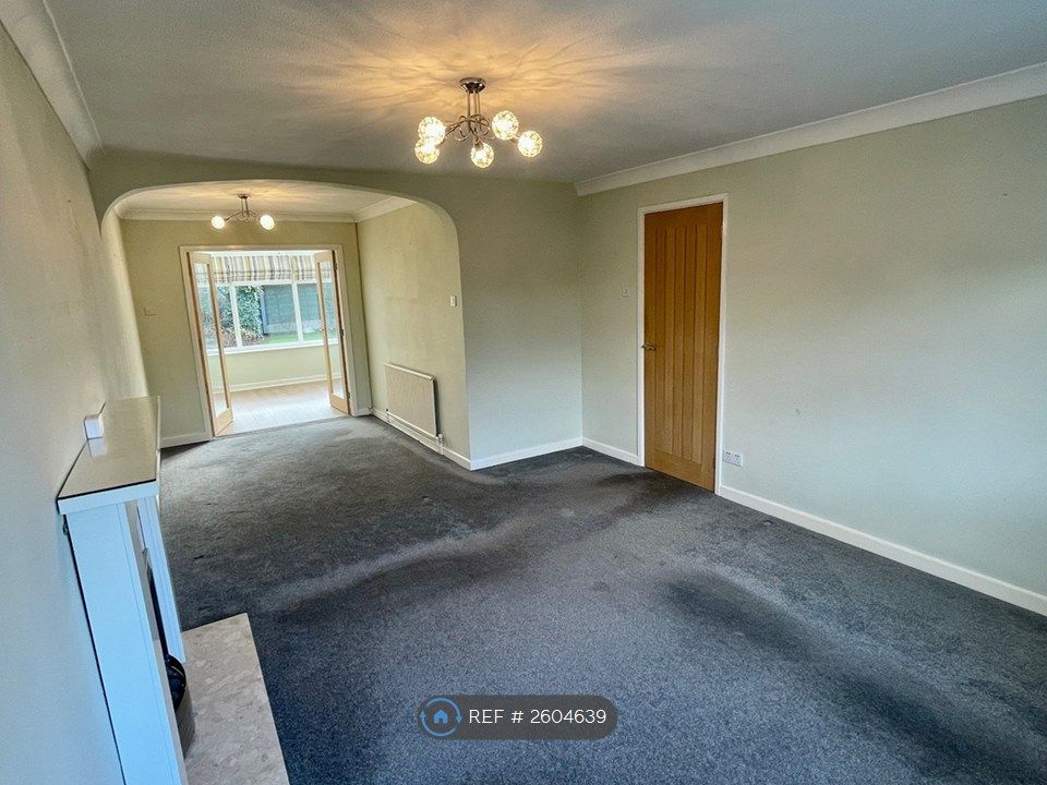 Property photo 2 of 12 Living Room