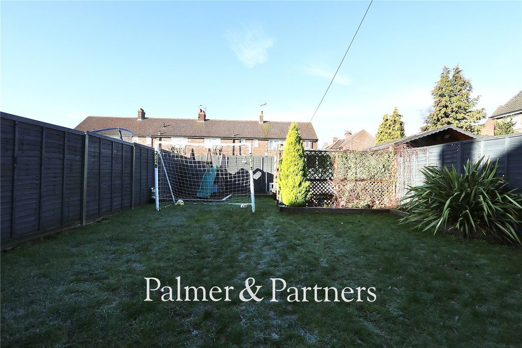 Property photo 2 of 29 Picture No. 12