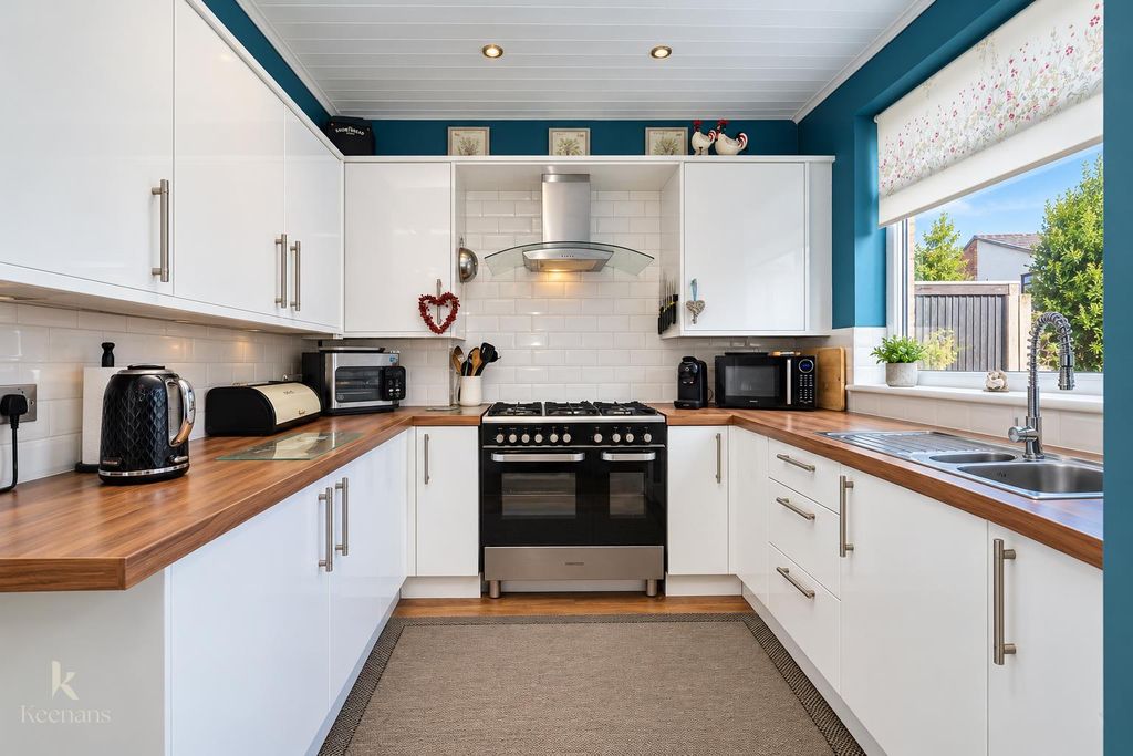 Property photo 3 of 38 3.Jpg