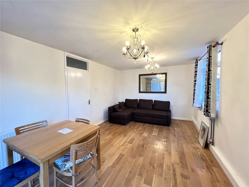 Property photo 2 of 11 Picture No. 13