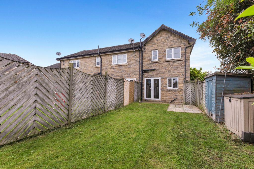 Property photo 2 of 16 5238552