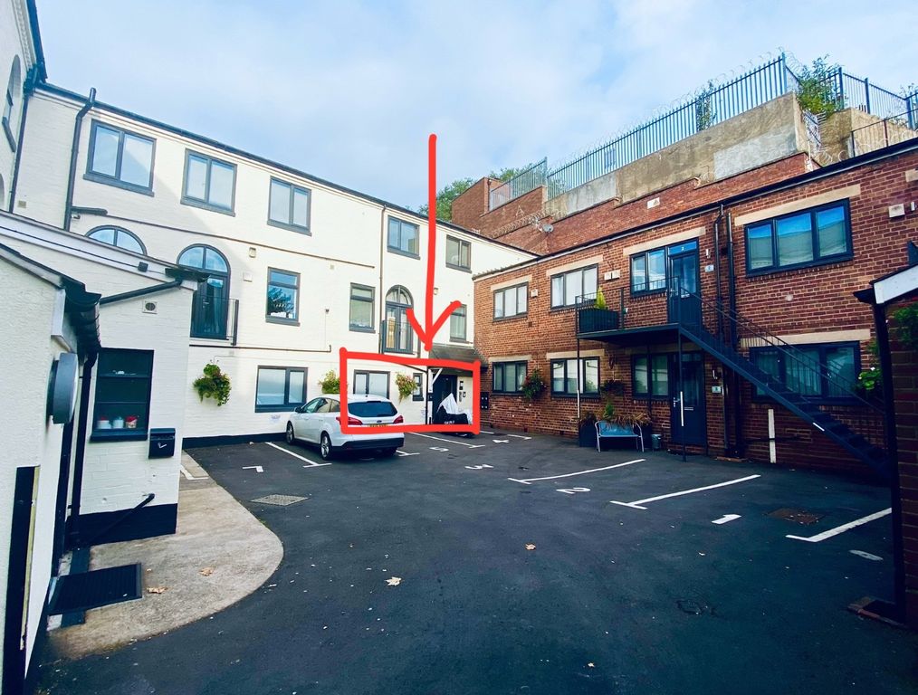 Property photo 2 of 8 Property