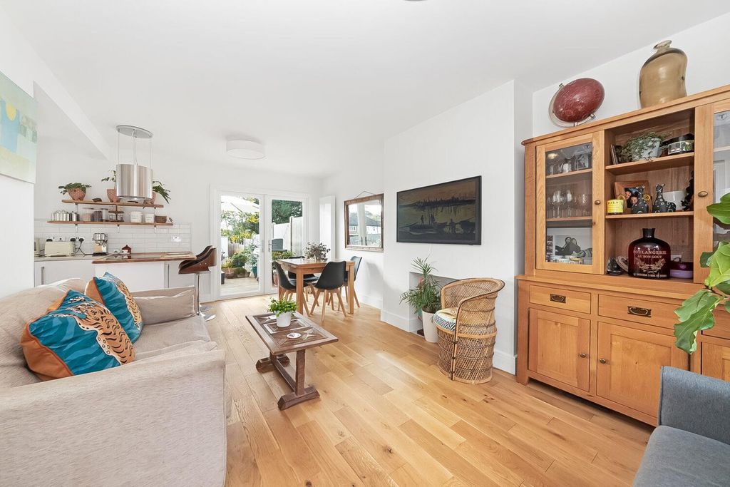 Property photo 2 of 13 Img_2373-2-1500x1000.Jpg