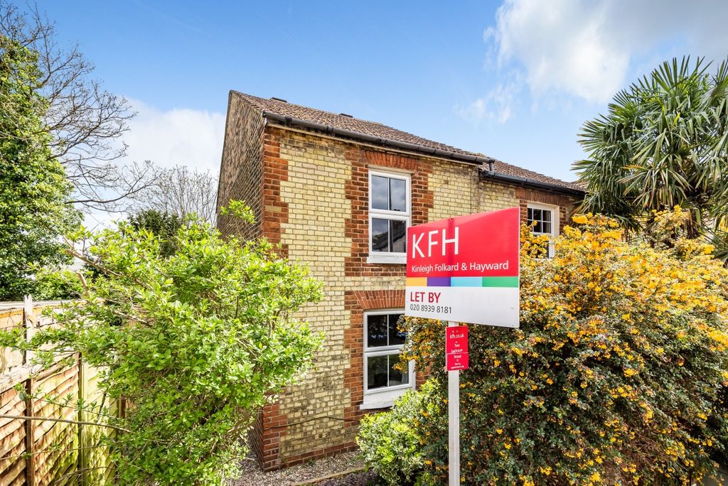 Property photo 1 of 8 838938 (1)