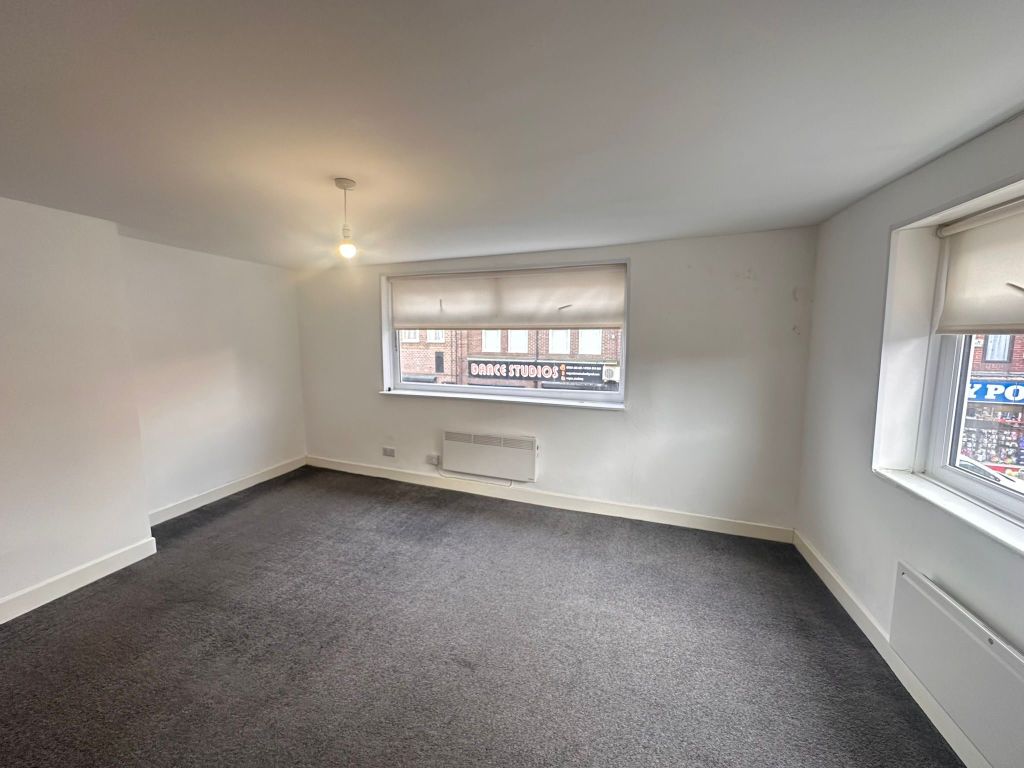 Property photo 3 of 7 Living Room