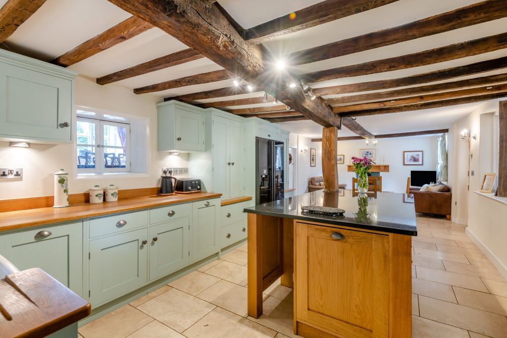 Property photo 3 of 16 Kitchen