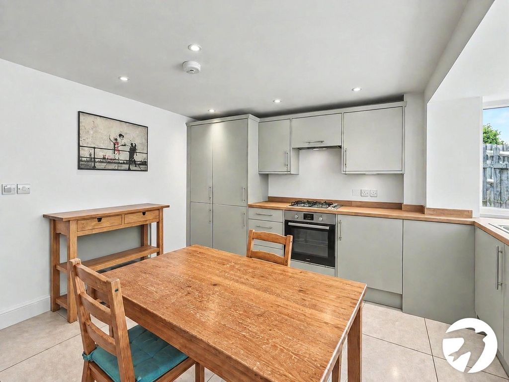Property photo 3 of 11 Picture No. 06
