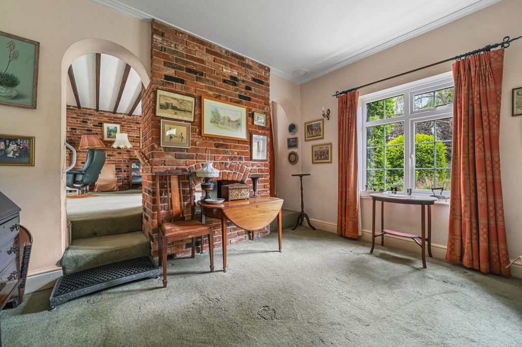 Property photo 2 of 42 Gallery