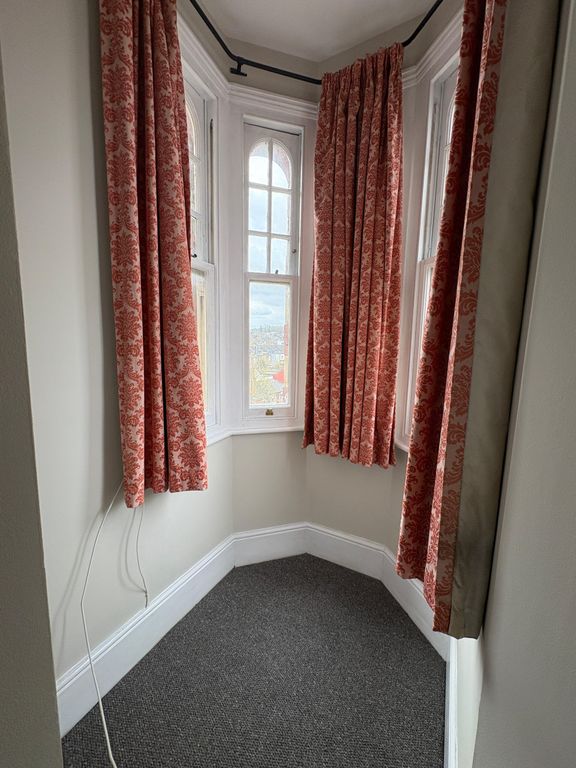 Property photo 3 of 5