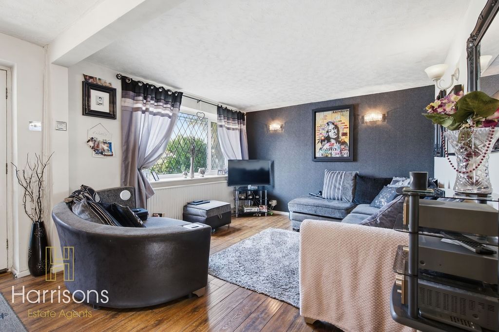 Property photo 2 of 34 5308333