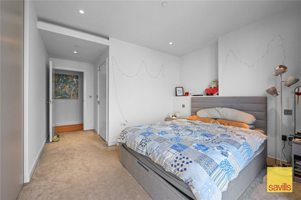 Property photo 3 of 18 Principal Bedroom