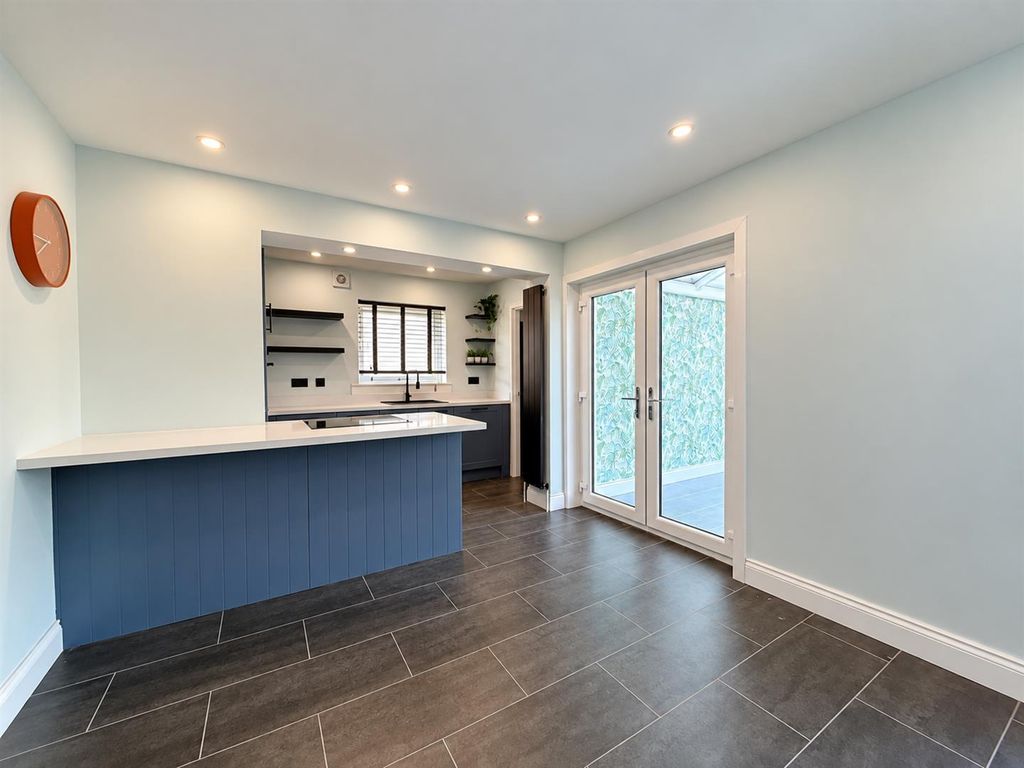Property photo 2 of 24 1Adece17-740D-46Dd-988B-758A9A1E92B3.Png