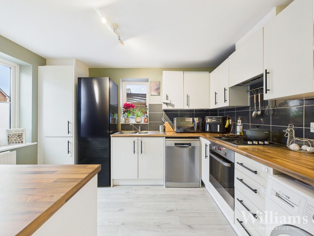 Property photo 3 of 13