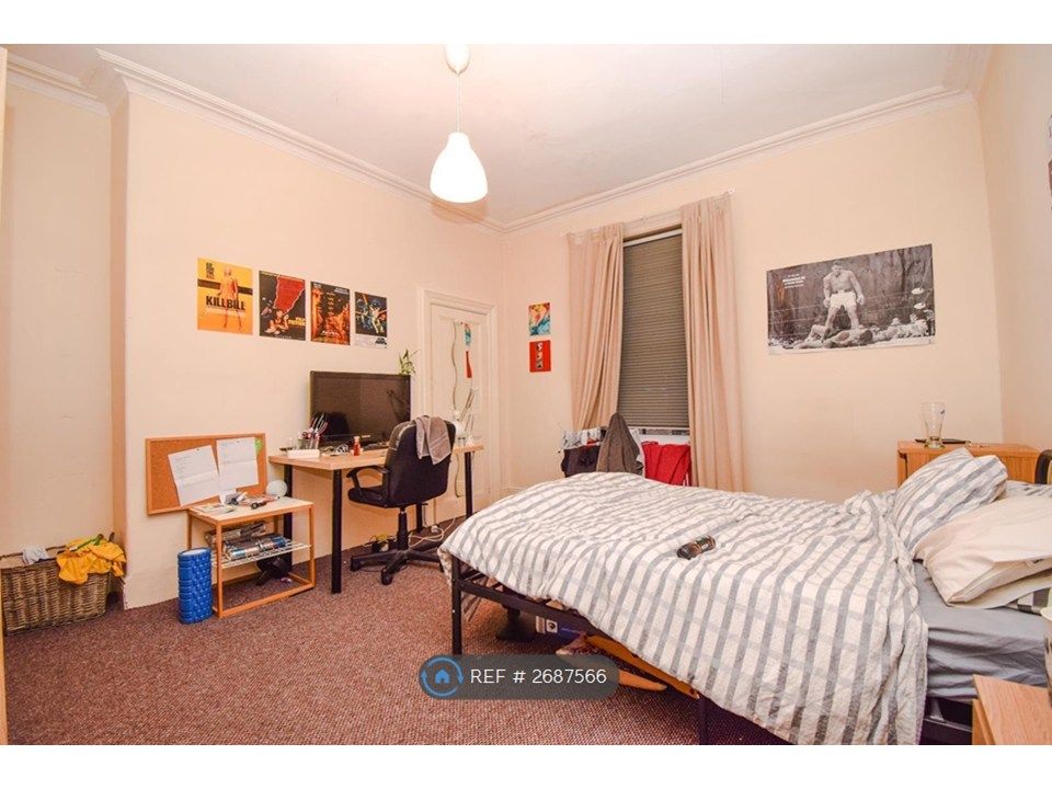 Property photo 3 of 6 Bedroom 1