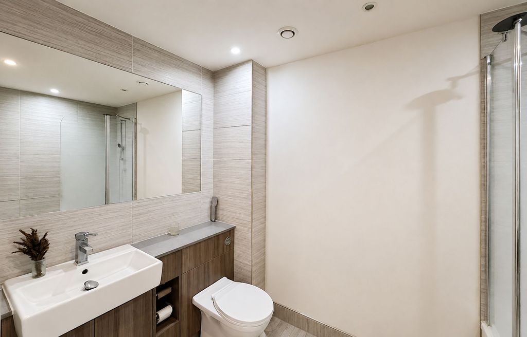 Property photo 3 of 5 Shower Room