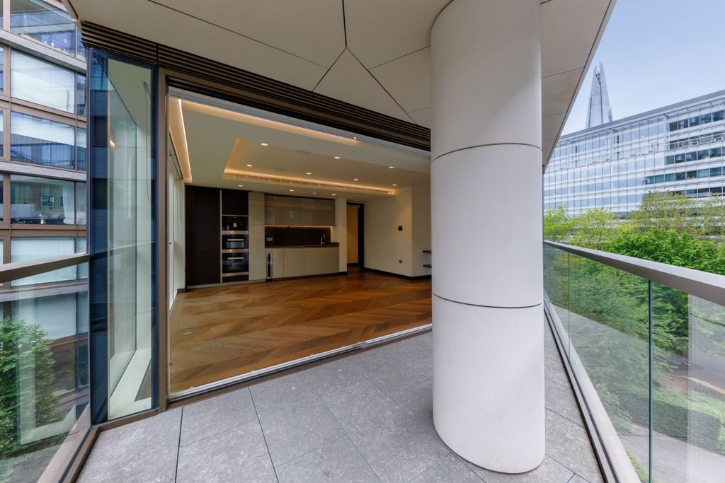 Property photo 2 of 20 Sandringham House...