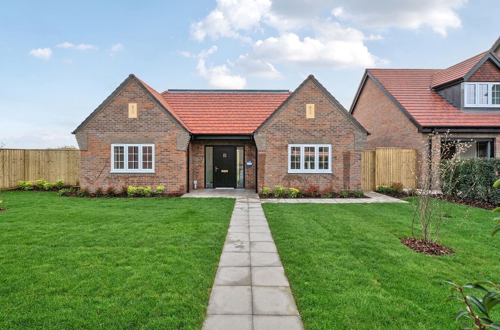 Property photo 2 of 13 1380659-3-6914B8c...