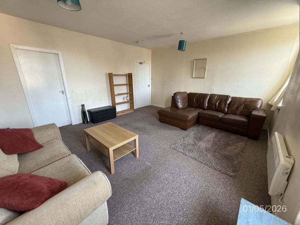 Property photo 1 of 10 Lounge
