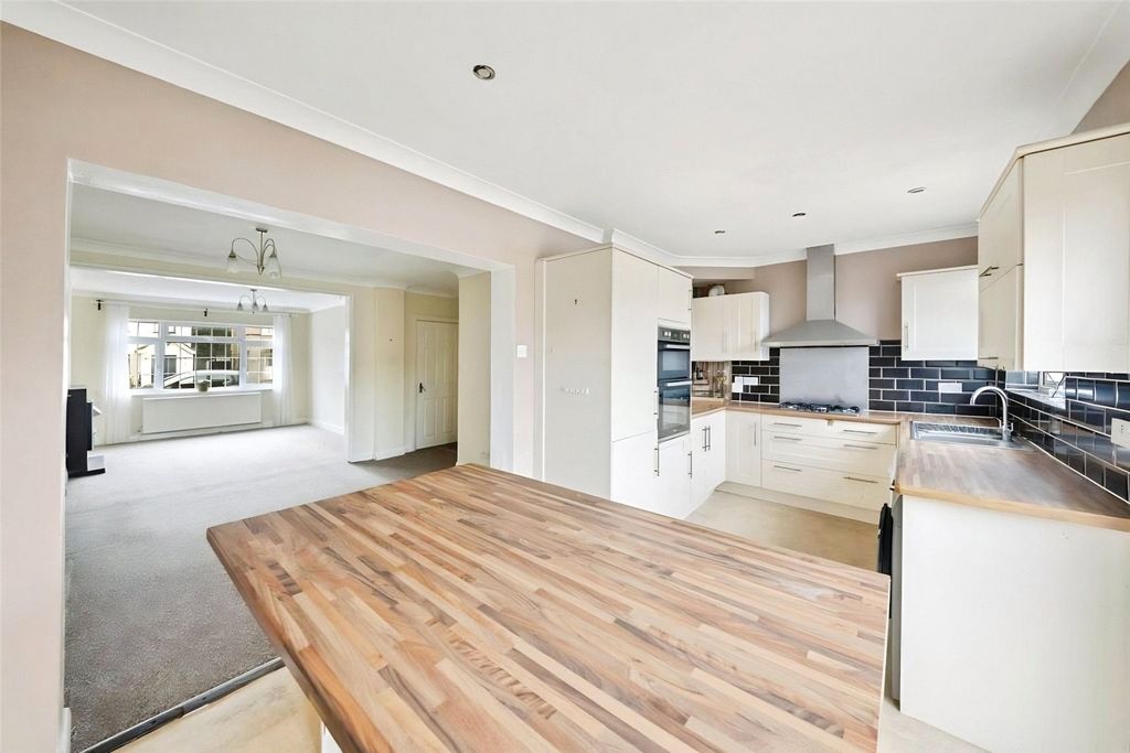 Property photo 1 of 15 Kicthen