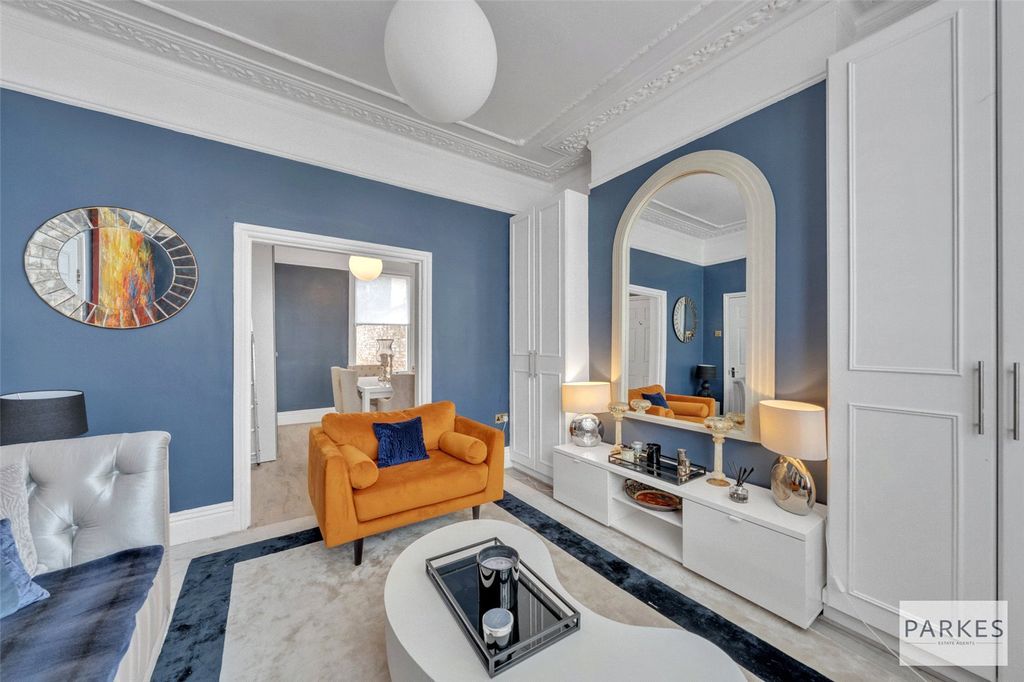 Property photo 2 of 20 Picture No. 27