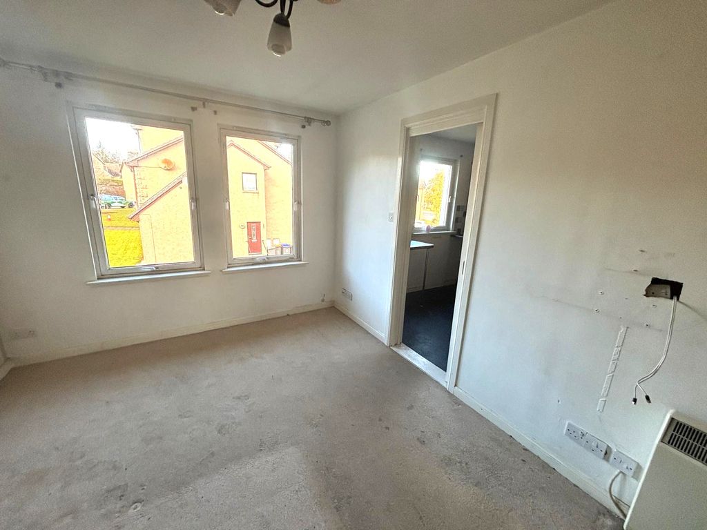 Property photo 2 of 8 2