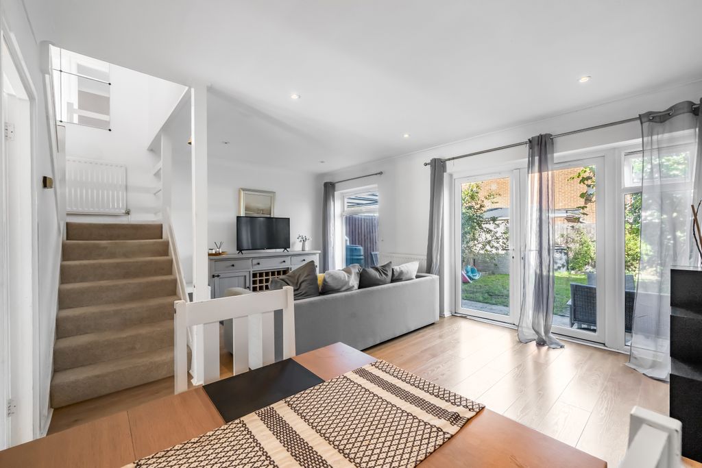 Property photo 3 of 20